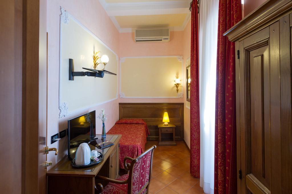 Hotel California Firenze Bagian luar foto